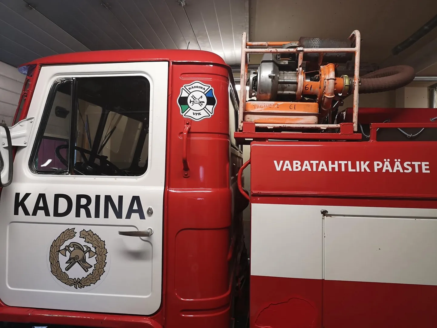 Sündmuskohale tõttasid Kadrina vabatahtlikud päästjad.