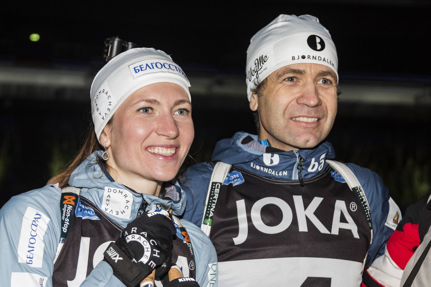 Darja Domratševa (vasakul) ja Ole Einar Bjørndalen 2018. aastal.