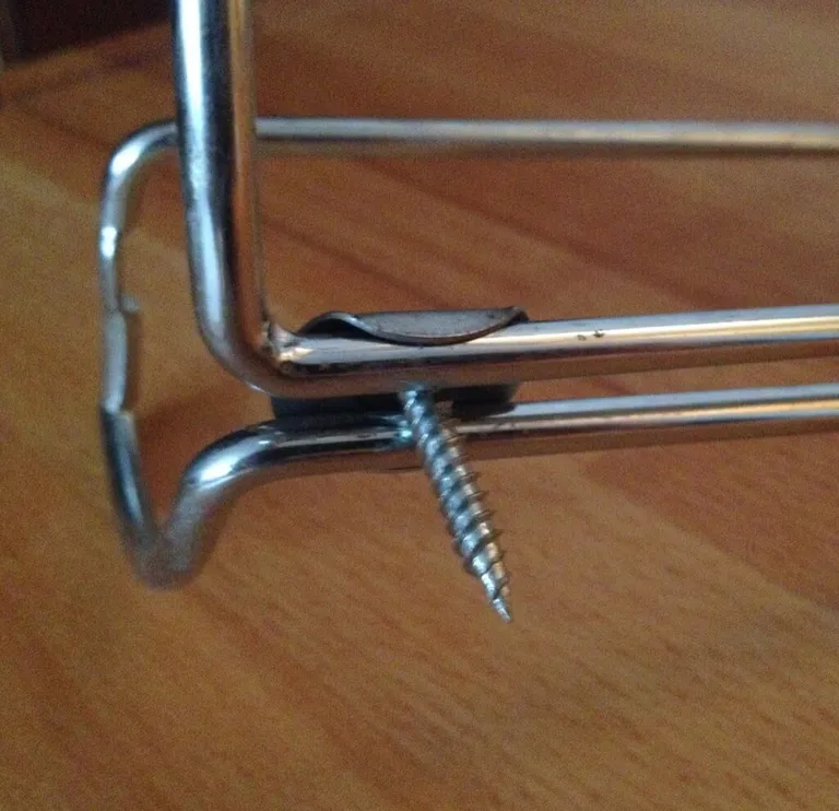 IKEA majapidamispaberihoidja.