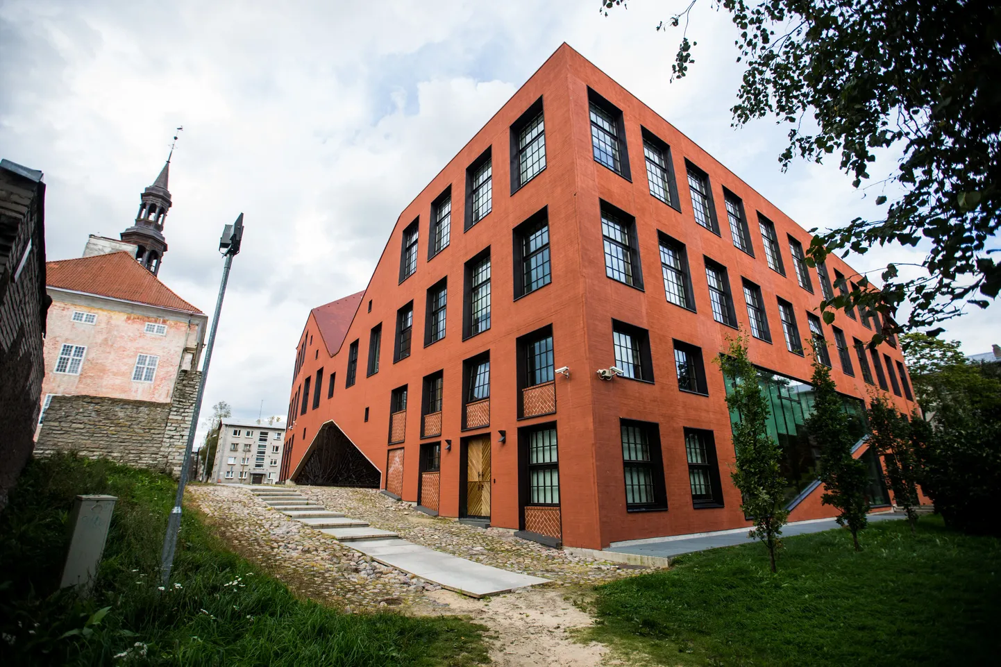 Tartu ülikooli Narva kolledž.
