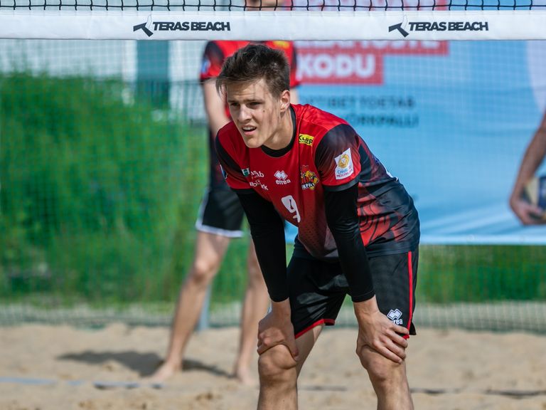 Rauno Haidla mängis suvel rannavõrkpalli Eesti meistrivõistlustel.