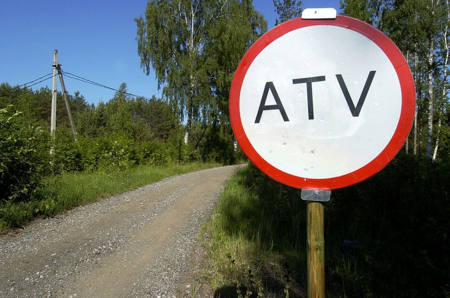 Liiklusmärk, mis keelab  ATVga sõita..