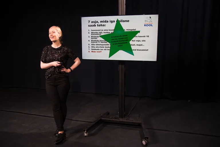 Triin Toomesaar, «Tagasi kooli»