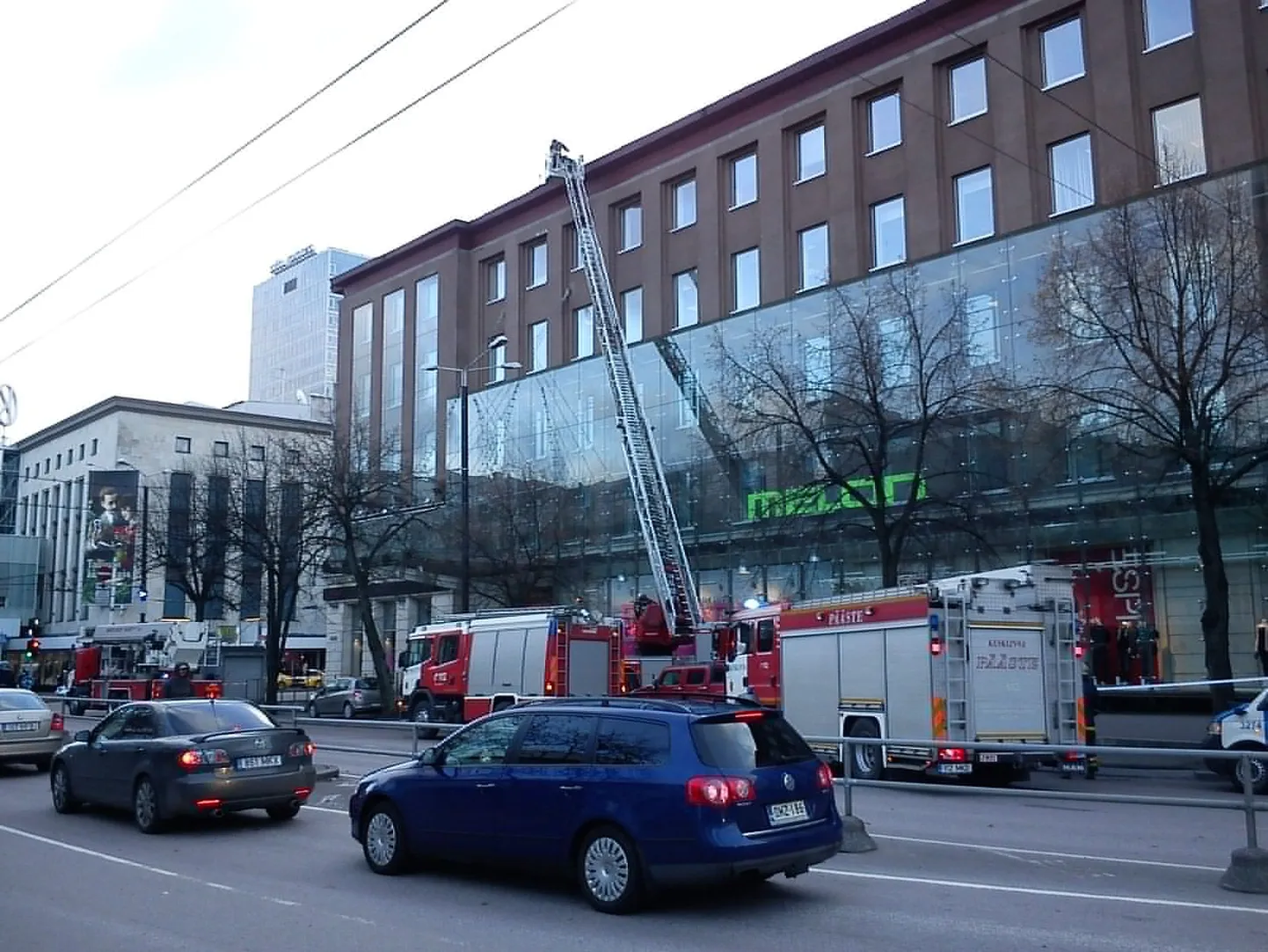 Päästetööd Estonia puiesteel.