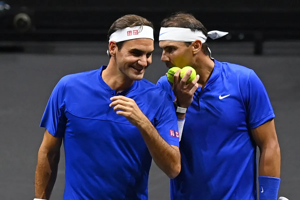 Rodžers Federers (no kreisās) un Rafaels Nadals