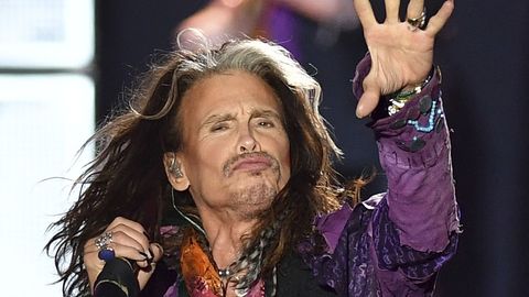 Aerosmith отменяет концерты из-за срочной госпитализации Стивена Тайлера