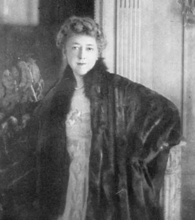 Elsie de Wolfe.