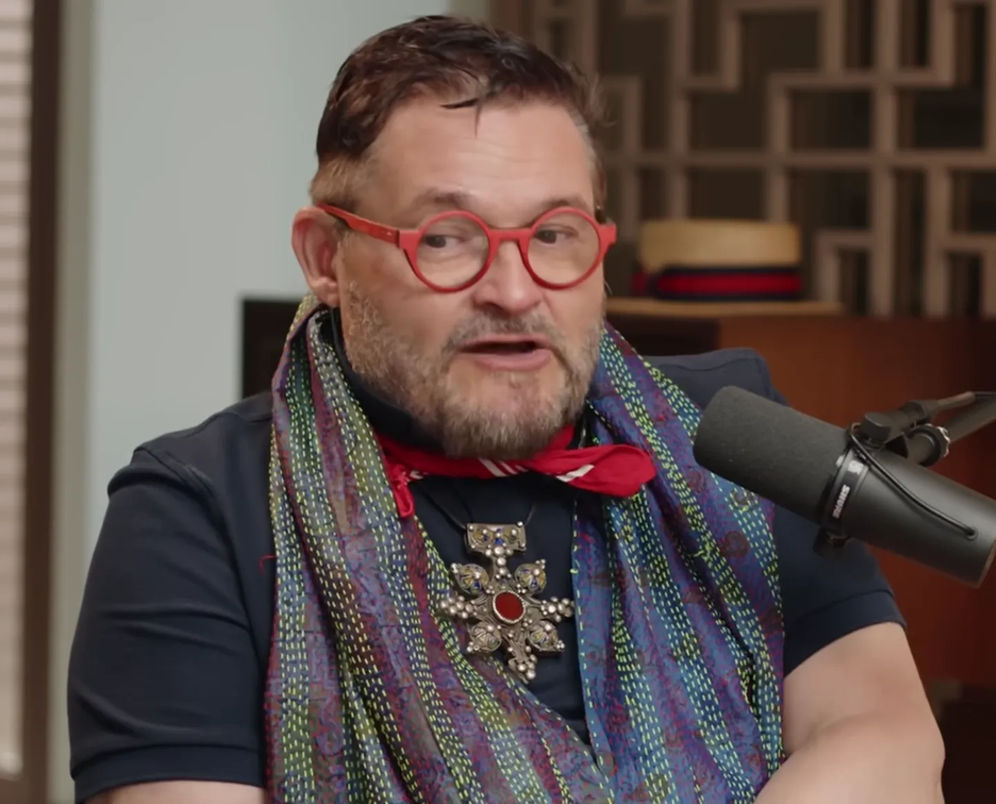 Историк моды Александр Васильев