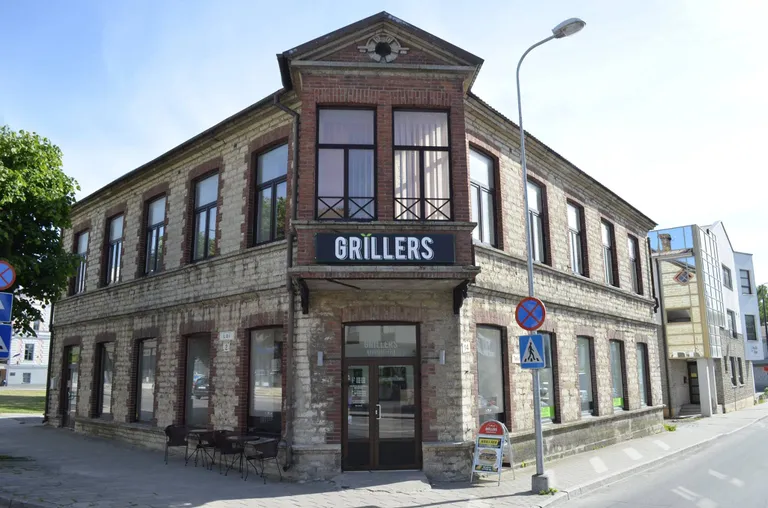 Väärikas hoone täis maitsvaid käsitööburgereid.