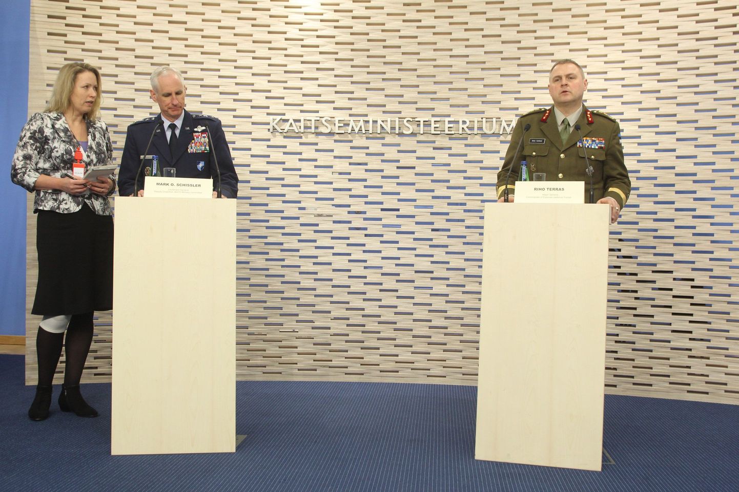 NATO sõjalise komitee aseesimees kindralleitnant Mark O. Schissler ja kaitseväe juhataja kindralmajor Riho Terras.