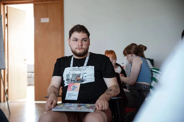 Леонтович успел проработать в агентстве по реализации молодежной политики Самарской области несколько месяцев