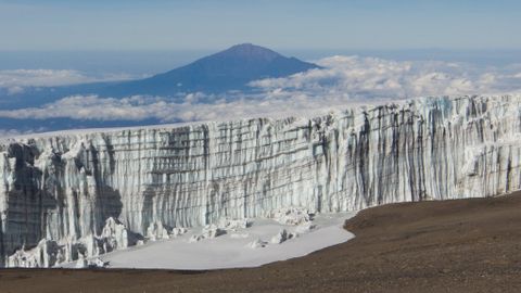 Мир стремительно теряет ледники: на Килиманджаро, в Доломитах и США к 2050 году они растают