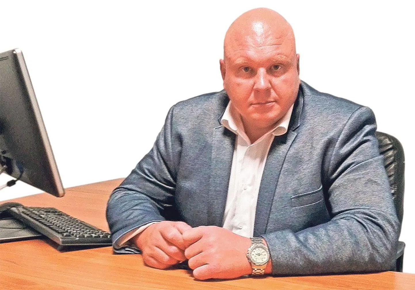 По оценке Янека Ярва, деятельность правых радикалов в Эстонии можно сравнить с используемой в боксе скрытой техникой, где боксер борется с воображаемым противником, а на самом деле наносит удар по воздуху.