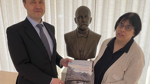Välisministeeriumis esitleti Eesti-Jaapani suhetele pühendatud raamatut
