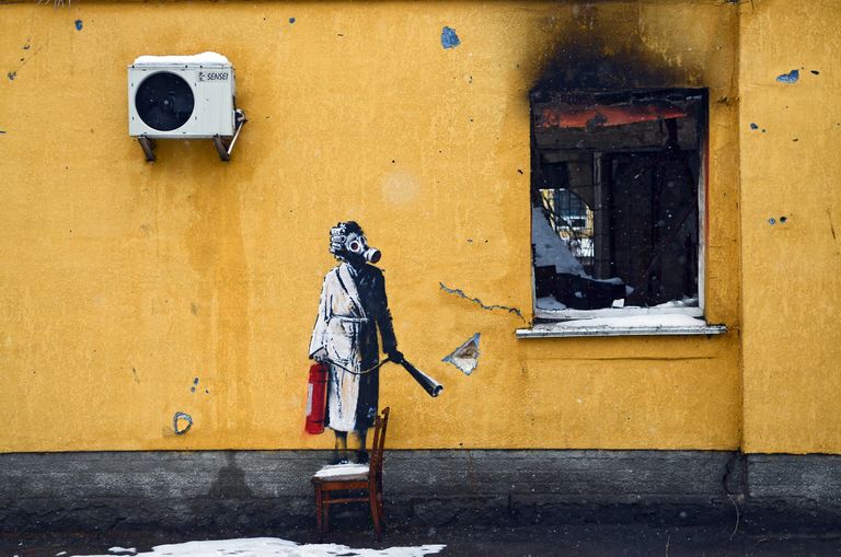 Banksy tegi Ukrainas ühtekokku seitse seinamaali.