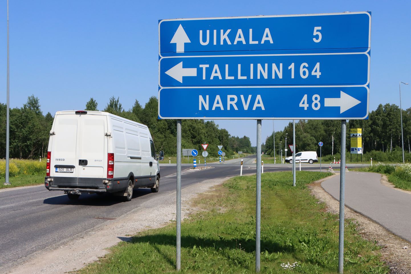 Опасный перекресток в северной части Йыхви, где с шоссе Таллинн - Нарва пересекаются улица Яама и дорога на Уйкала.