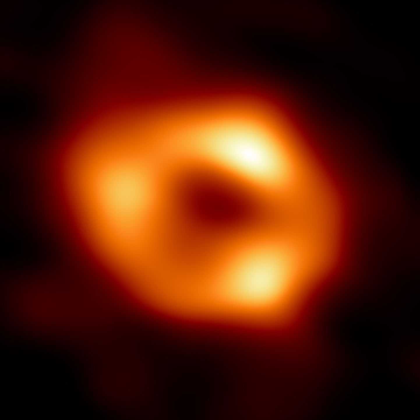 Sagittarius A* on ülimassiivne must auk, mis asub Linnutee keskosas Amburi ja Skorpioni tähtkuju piiril.