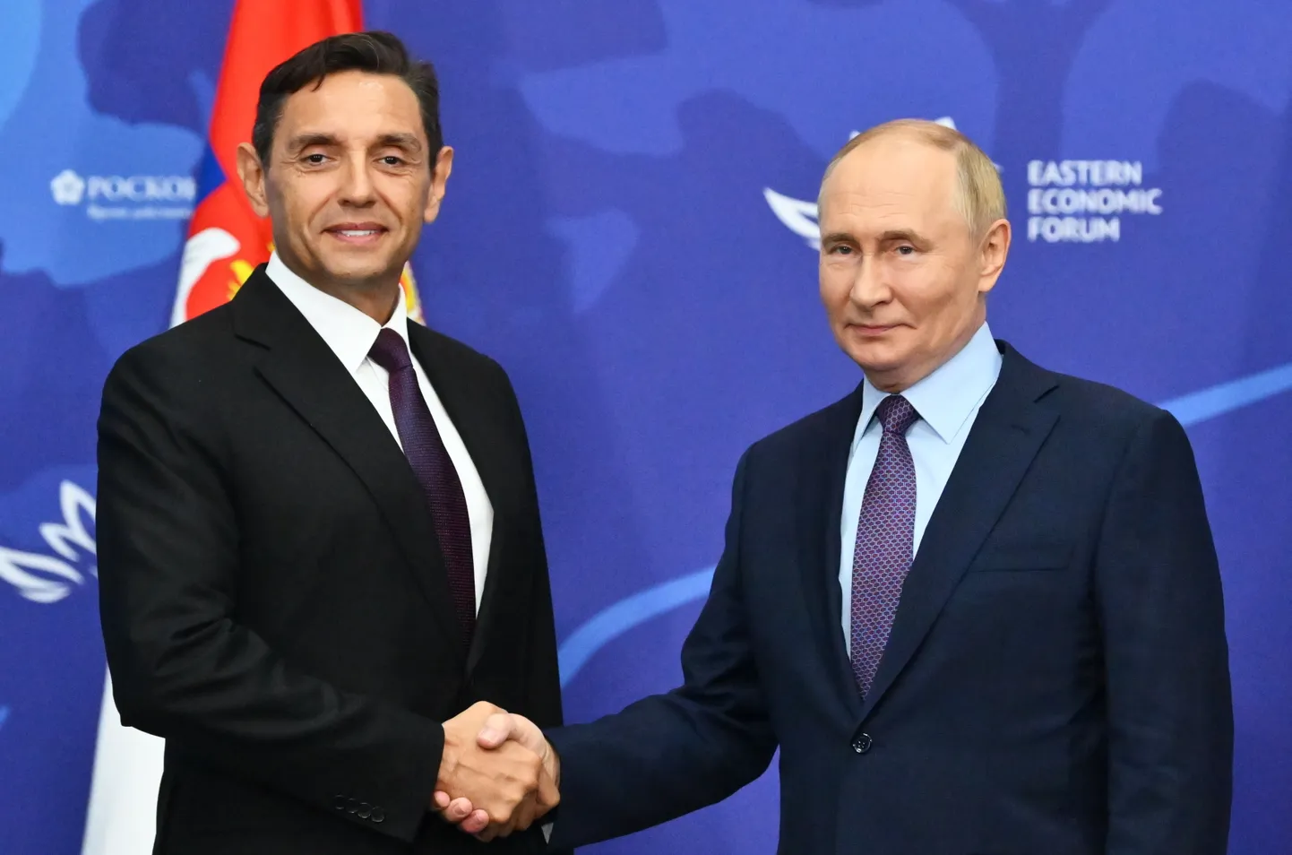 Президент РФ Владимир Путин встретился с вице-премьером Сербии Александром Вулиным.