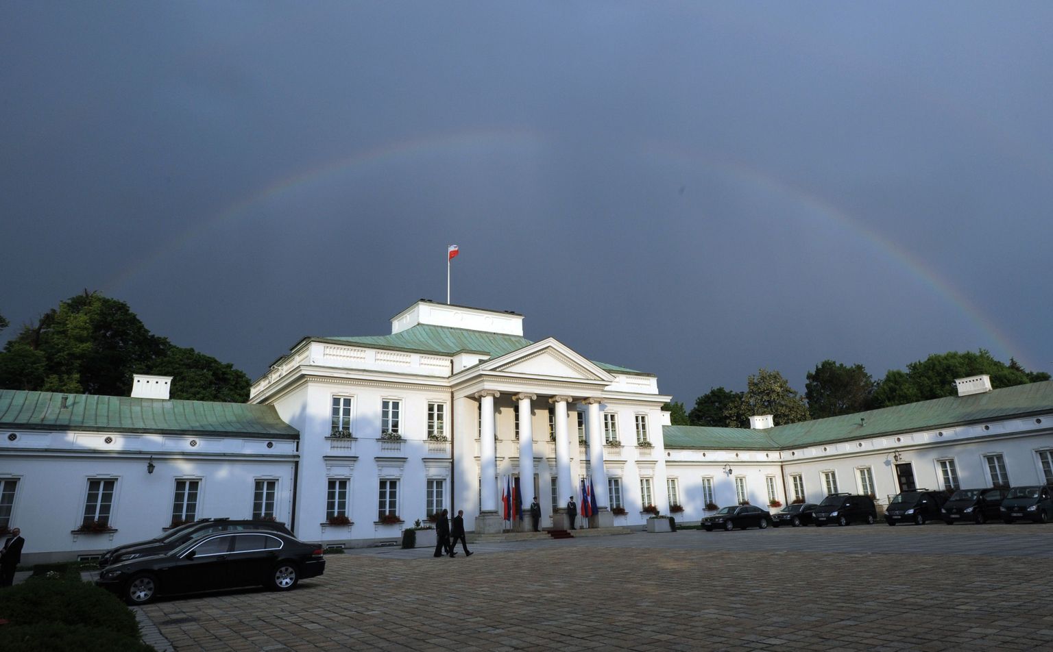 Belwederi palees kohtusid esmaspäeval NATO peasekretär Jens Stoltenberg ja Poola president Andrzej Duda, et arutada peatset Varssavi tippkohtumist.