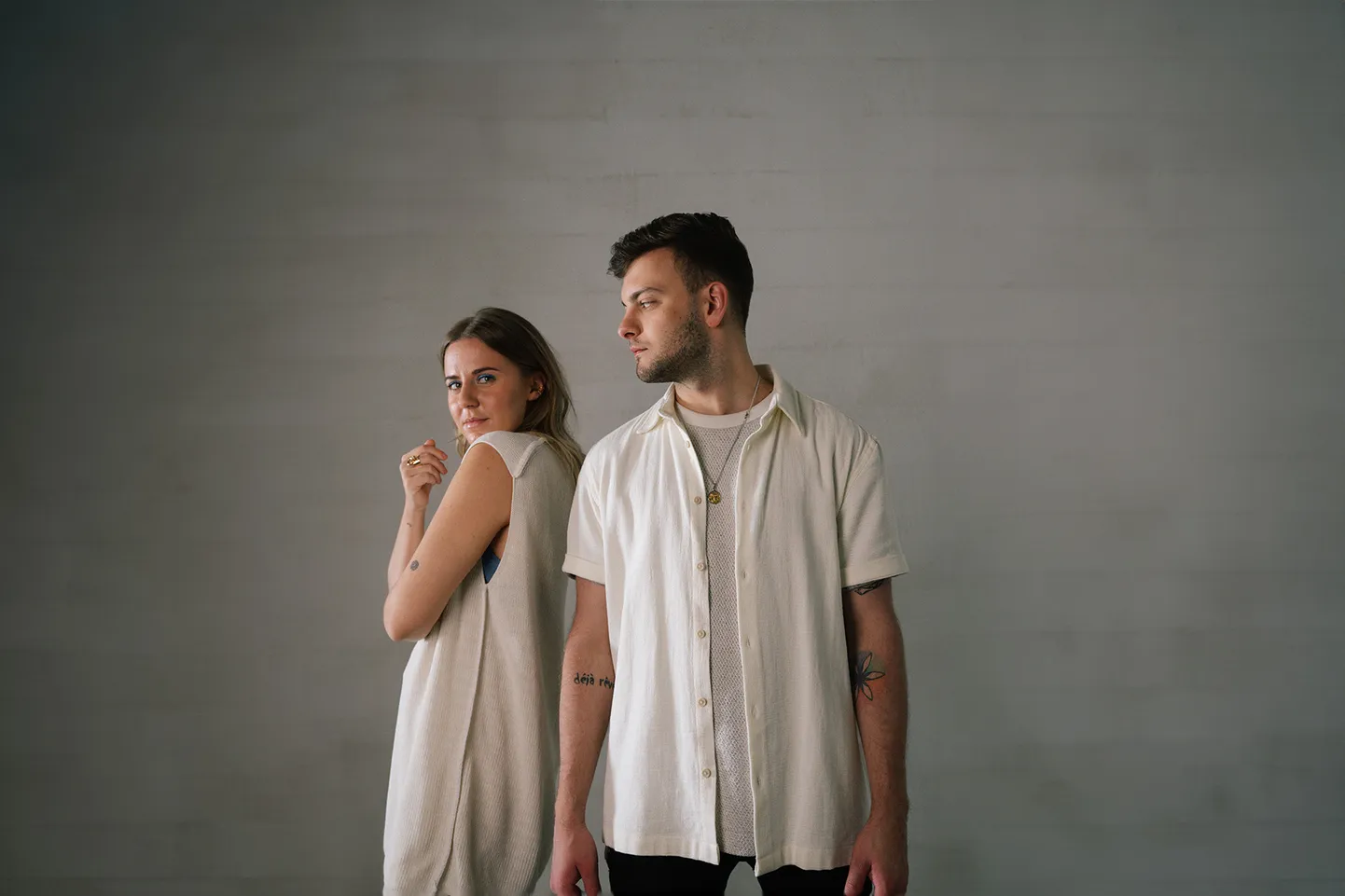 Anett ja Fredi andsid tandemis välja singli «I Wanna Know About Love» 19. septembril ilmuvalt ühiselt albumilt «Read Between the Lines»
