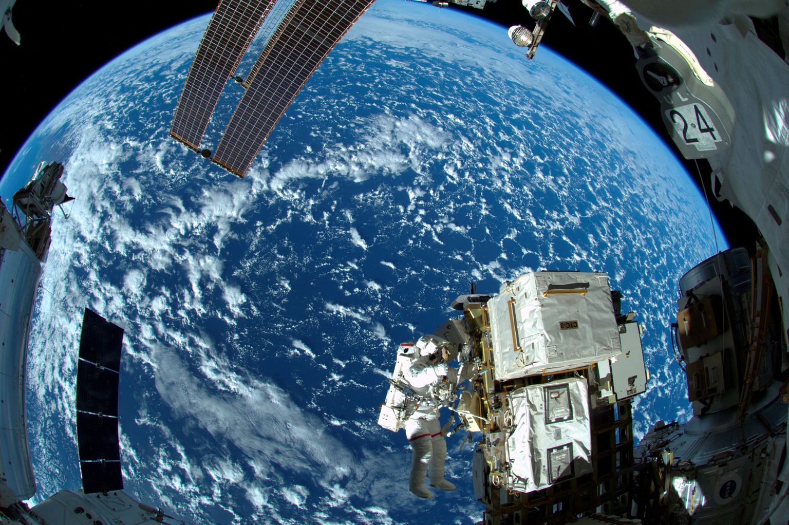 USA NASA astronaut Reid Wiseman rahvusvahelise kosmosejaama (ISS) hooldustöödel 8. oktoobril 2014
