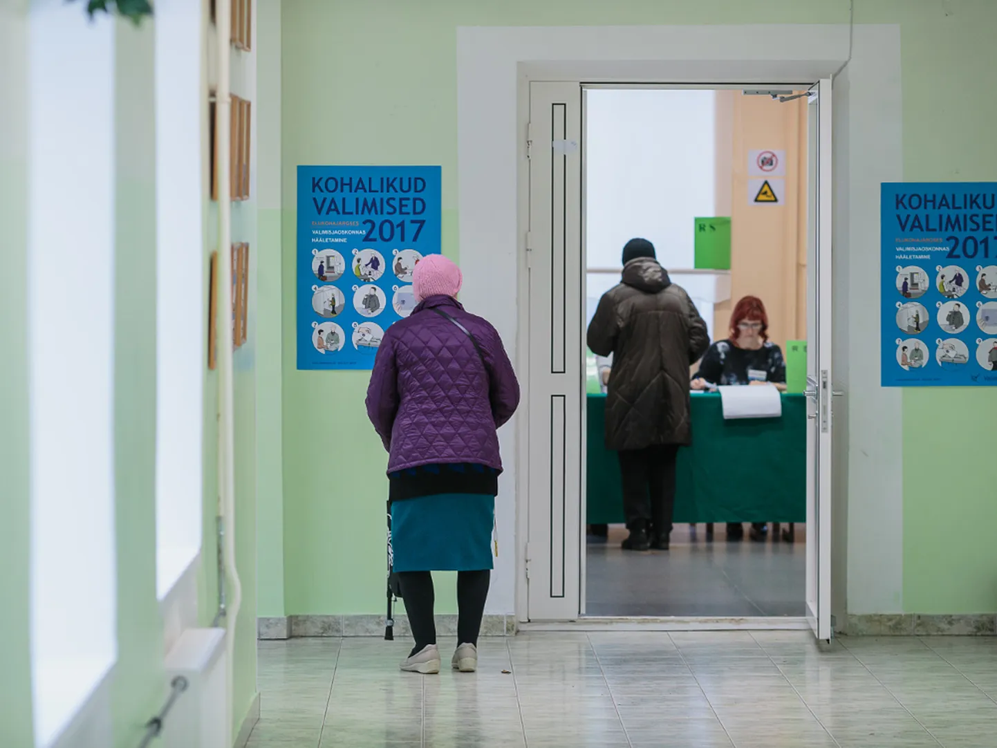 Kohalike valimiste eelhääletus Narvas. Just sellel ajal toimusid mullu ka väidetavad häälteostmised, kus valijatele pakuti hääle eest 10 eurot. Foto on illustratiivne.

ILJA SMIRNOV