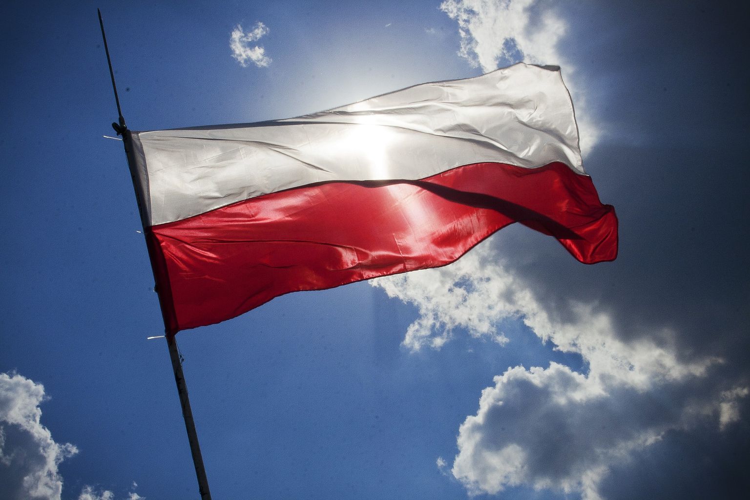 AbroadToday, 17:212 During the visit of China's special envoy, Poland calls for condemnation of Russian aggression 2 Polish flag.