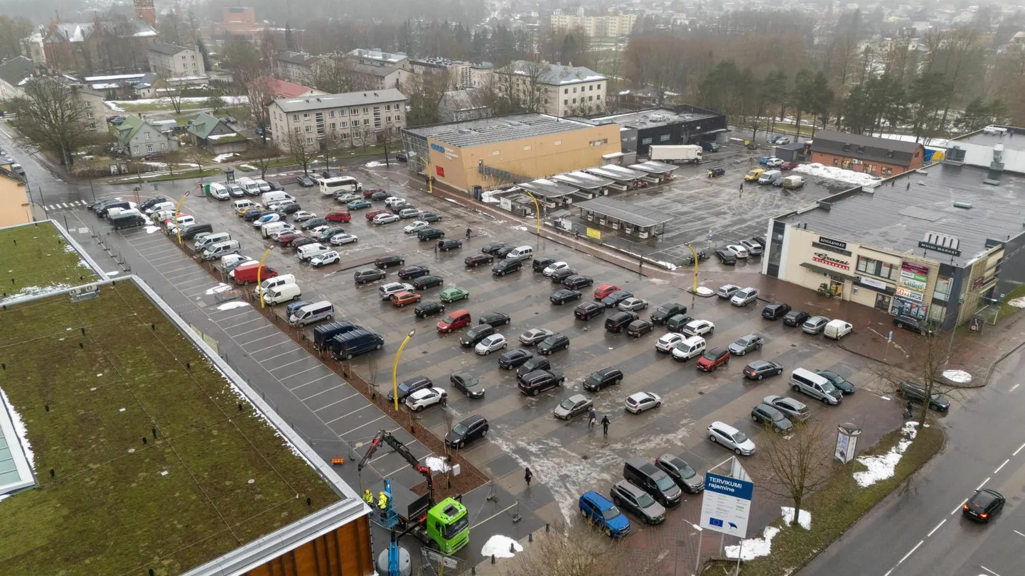 26.11.2024. Viljandi
Turu parkla. Parkimine.