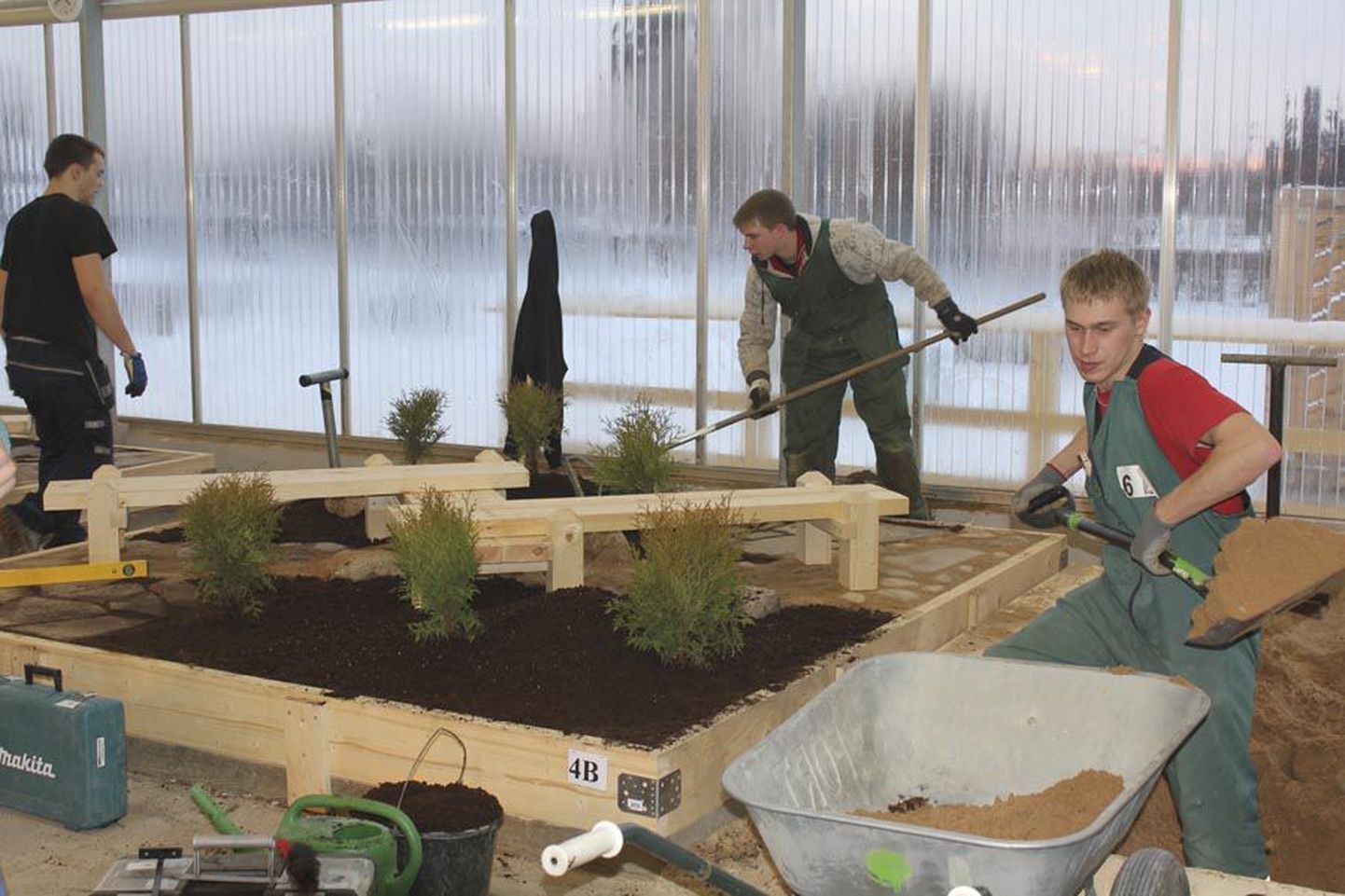 Maastikuehituse hallis saab aasta läbi õppida puude istutamist ning mitmesuguste kivisillutiste, aiaehitiste ja veesilmade rajamist.