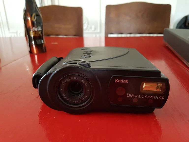 Kodak DC40.