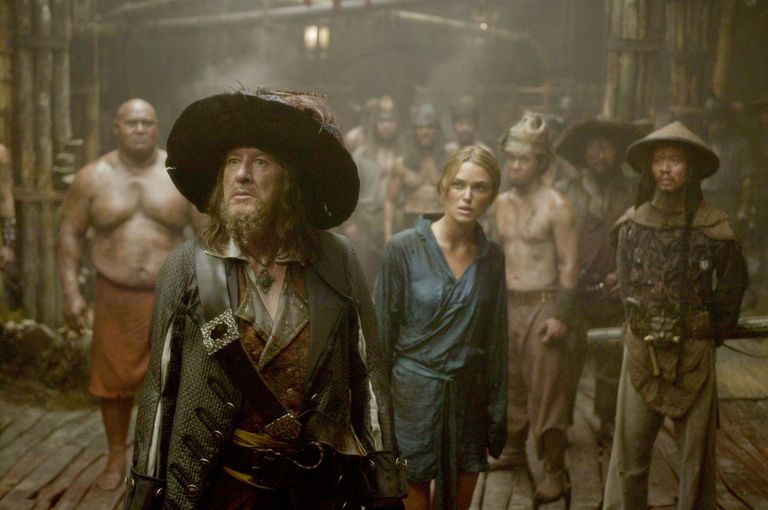 Keira Knightley ja Geoffrey Rush filmis «Kariibi mere piraadid: maailma lõpus»