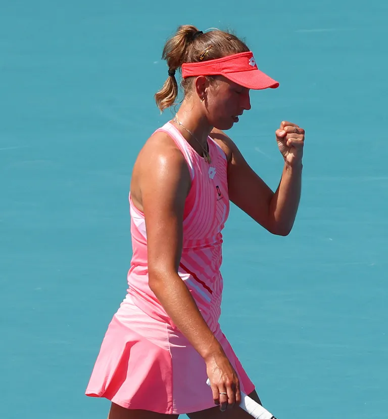 Belglanna Elise Mertens valistses matši Kontaveid vastu kahes setis, ühes oli mäekõrguselt parem Kontaveit.