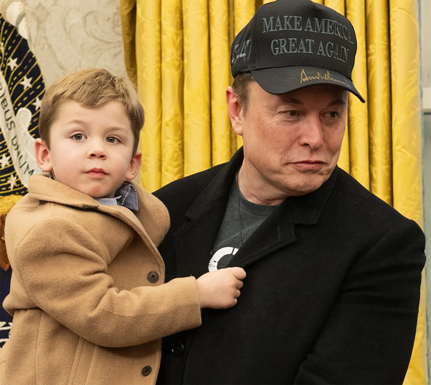 KOOS POJAGA: Elon Musk tänavu veebruaris koos 2020. aastal sündinud poja X Æ A-Xii Muskiga Valge Maja ovaalkabinetis.
