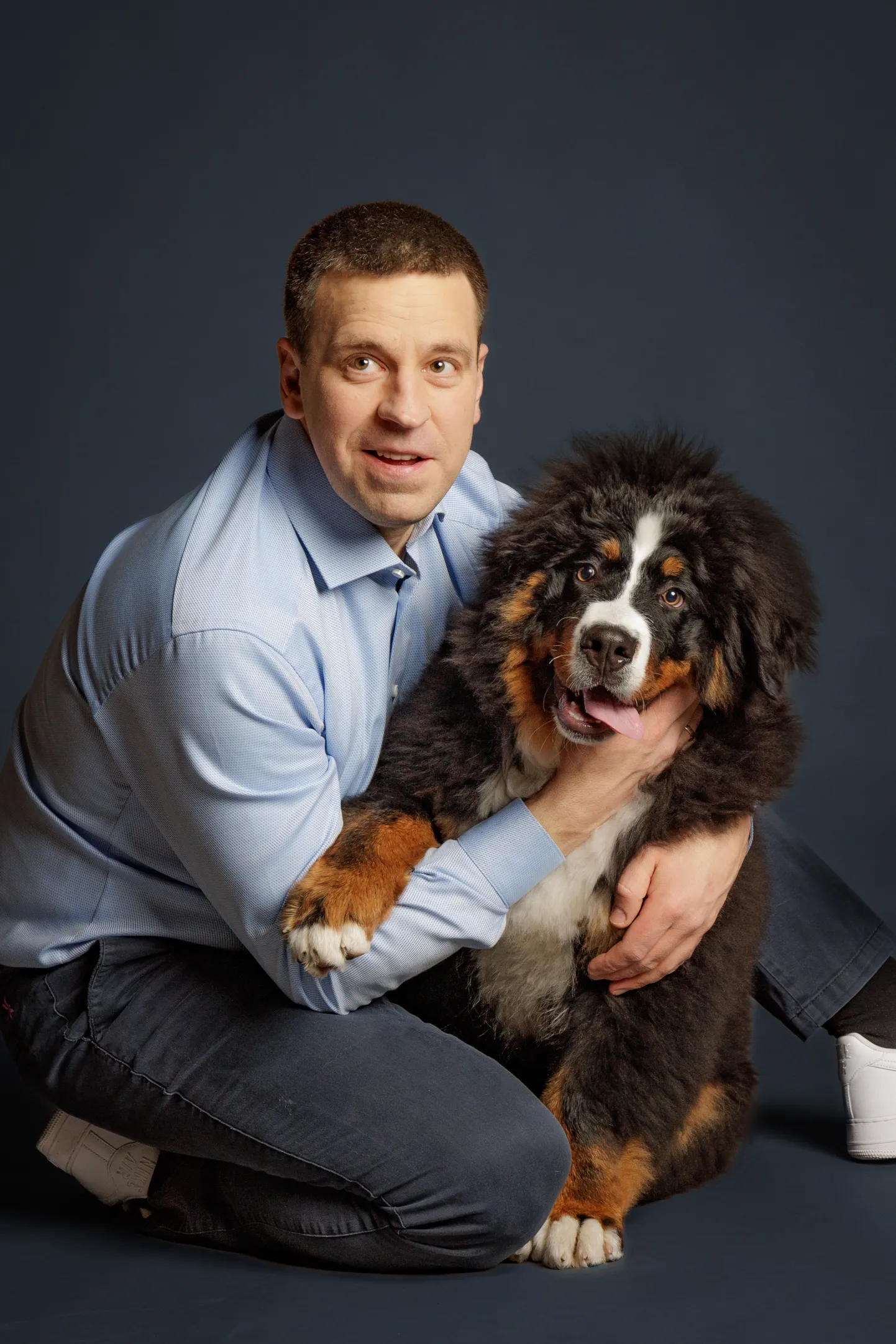 18.02.2024, Tallinn
Poliitik Jüri Ratas oma berni alpi karjakoera kutsika Brauniga
Foto Mihkel Maripuu, Postimees