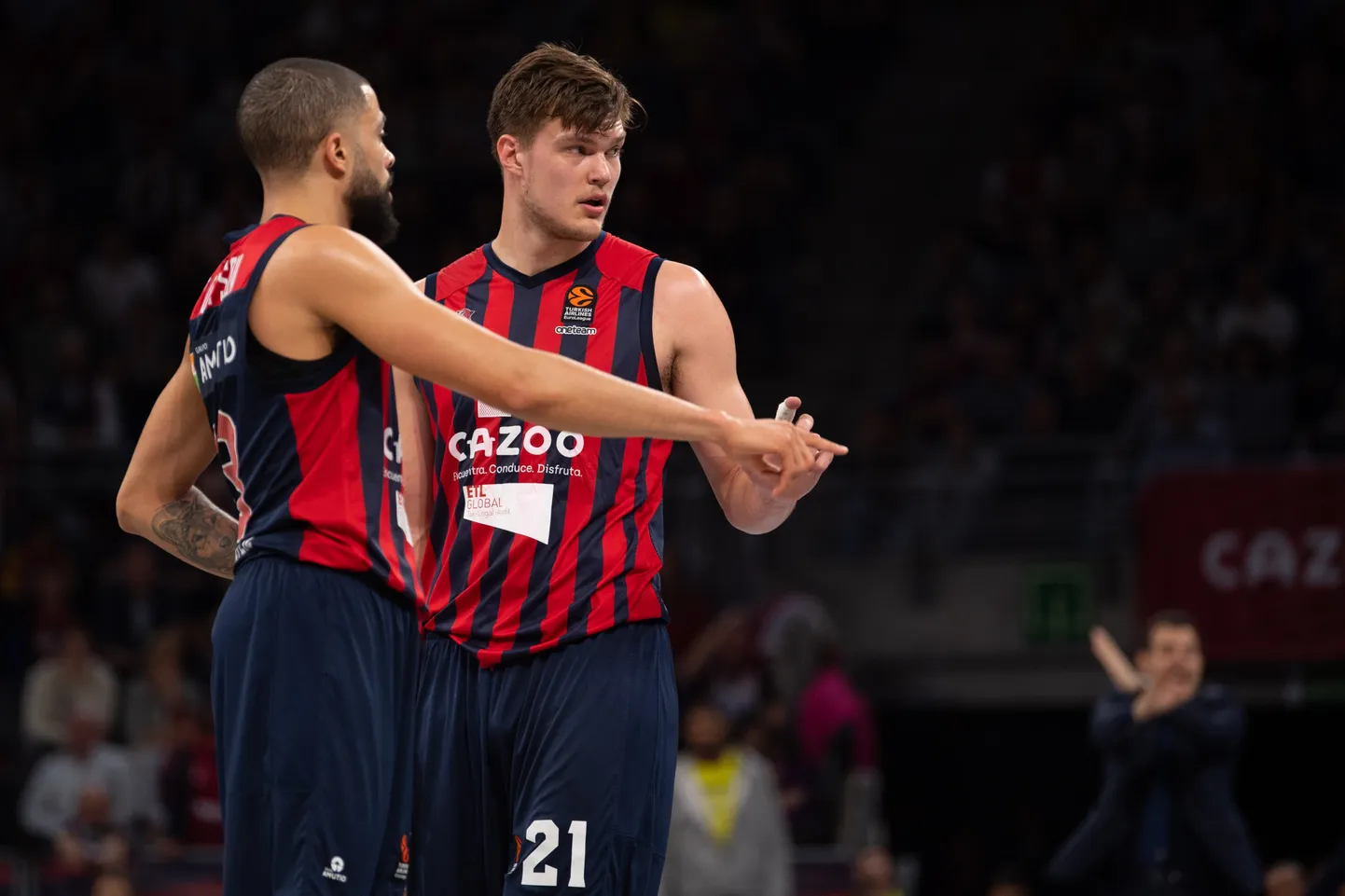 Maik-Kalev Kotsar (paremal) ja Darius Thompson.