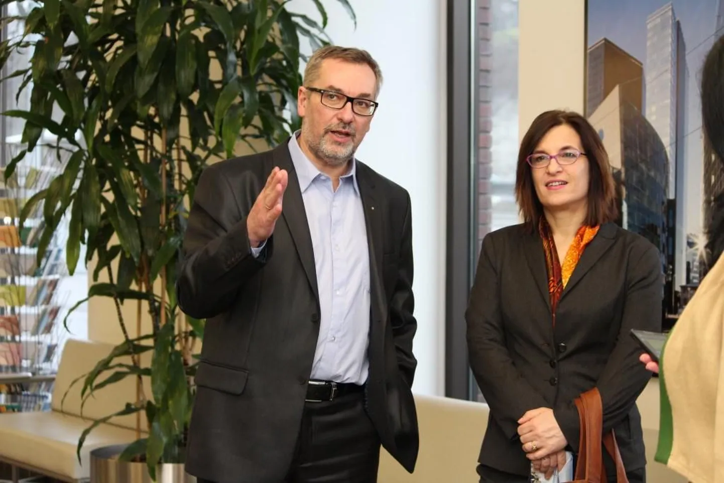 Tallinna linnasekretär Toomas Sepp ja Albaania innovatsiooni ja avaliku halduse minister Milena Harito.