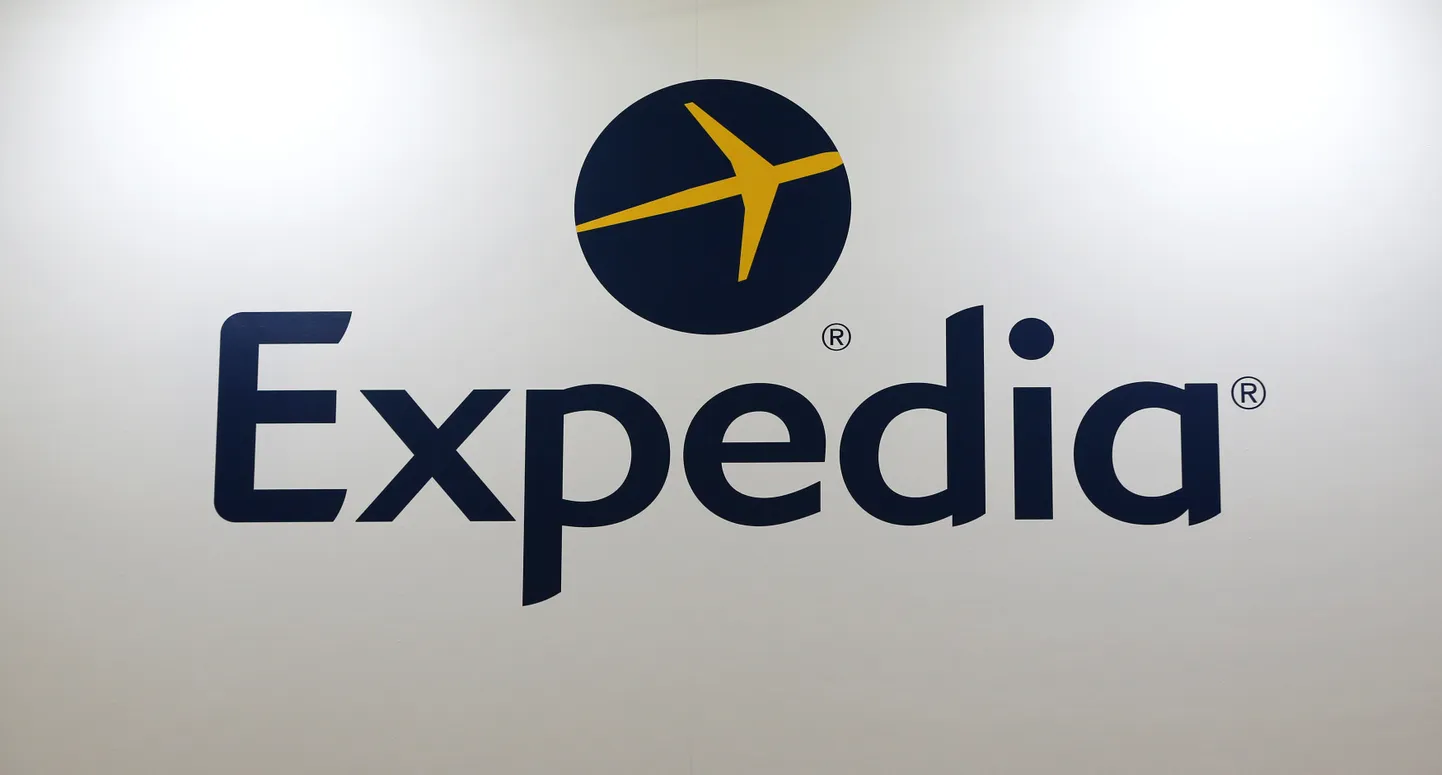FILE PHOTO: The logo of global online travel brand Expedia is pictured at the International Tourism Trade Fair  in Berlin, Germany, March 9, 2016.          REUTERS/Fabrizio Bensch/File Photo