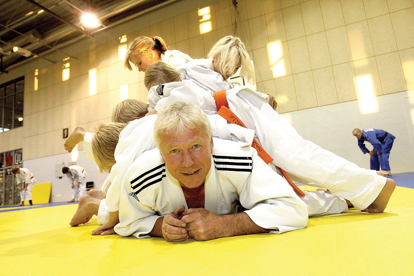 Kuigi judotreener Andres Põhjalale on tehtud väga ahvatlevaid pakkumisi Soomest, Norrast ja Saksamaalt, on Do klubi ja selle kasvandikud teda ikka Tartus hoidnud. Oma kalakohti ei raatsi mees ka maha jätta.