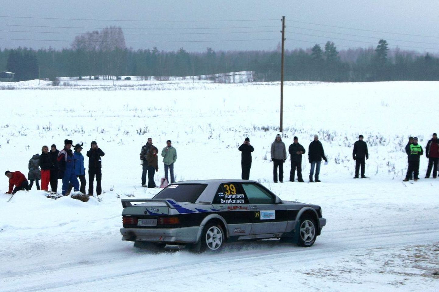 Talvine autospordivõistlus on üha populaarsem.