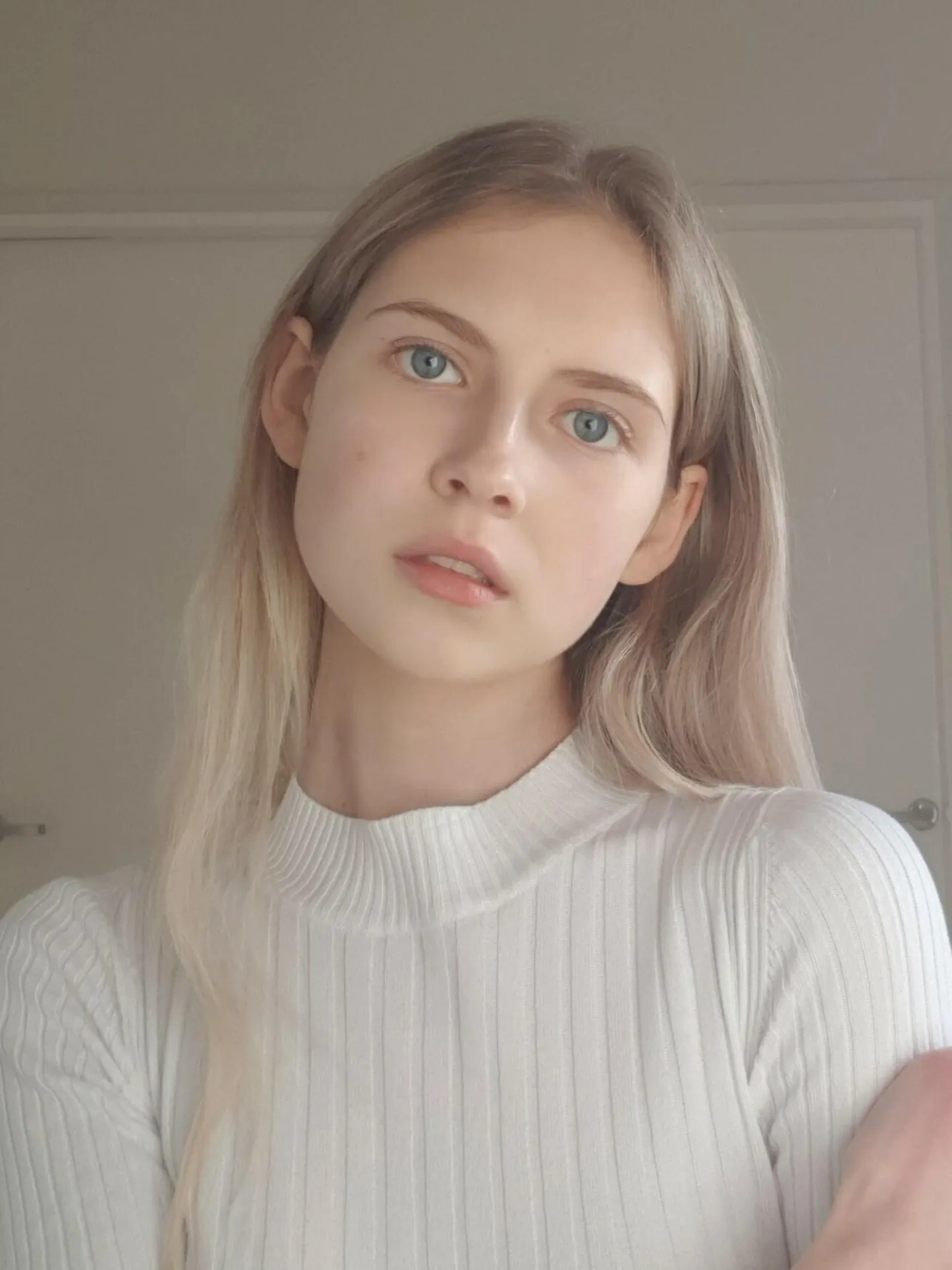 Jane Mustrik