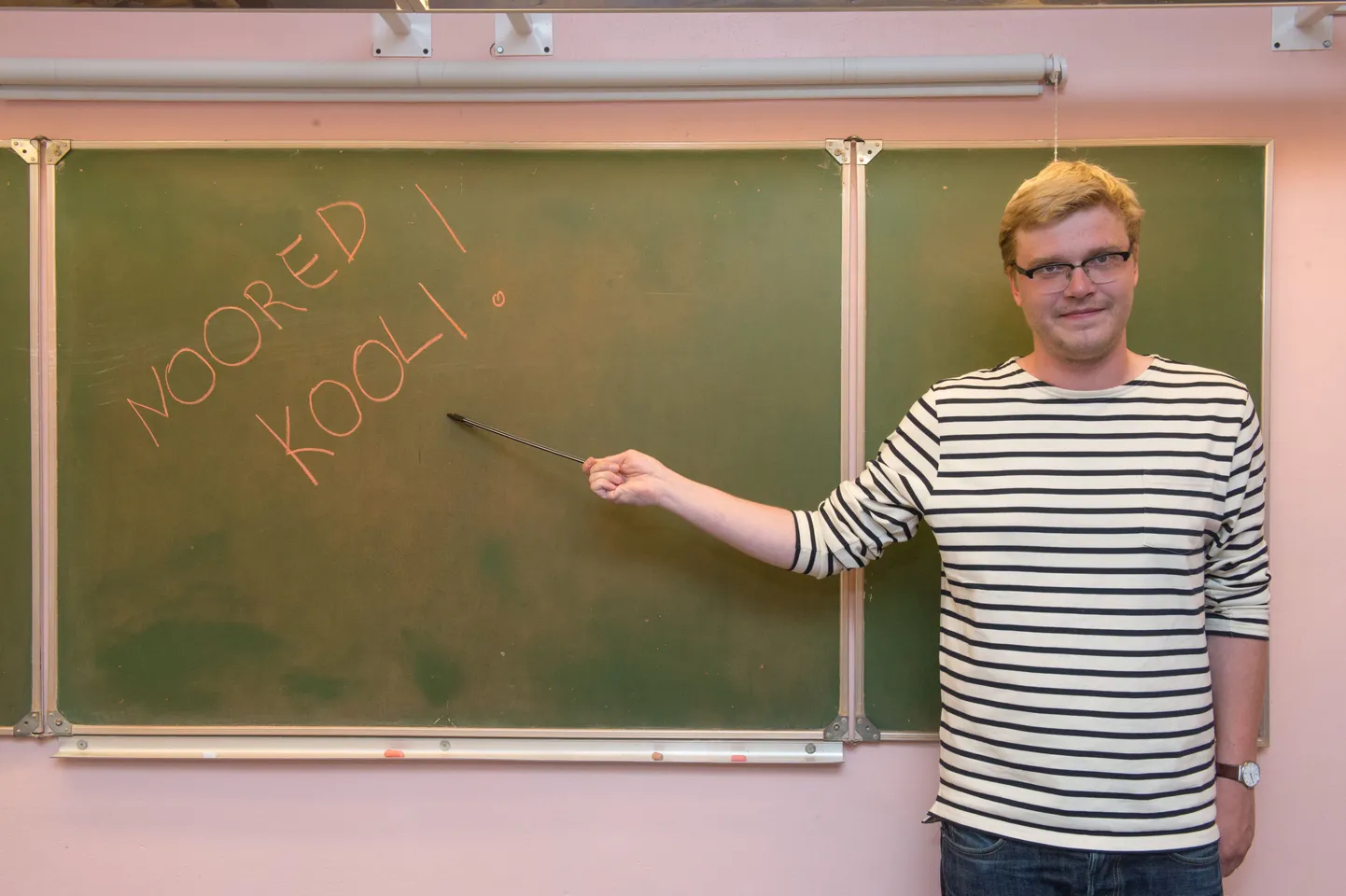 Noored Kooli programmi 5. lennu vilistlane Mihkel Laar õpetajaametis Raatuse koolis, kus ta on nüüdseks töötanud juba viis aastat.