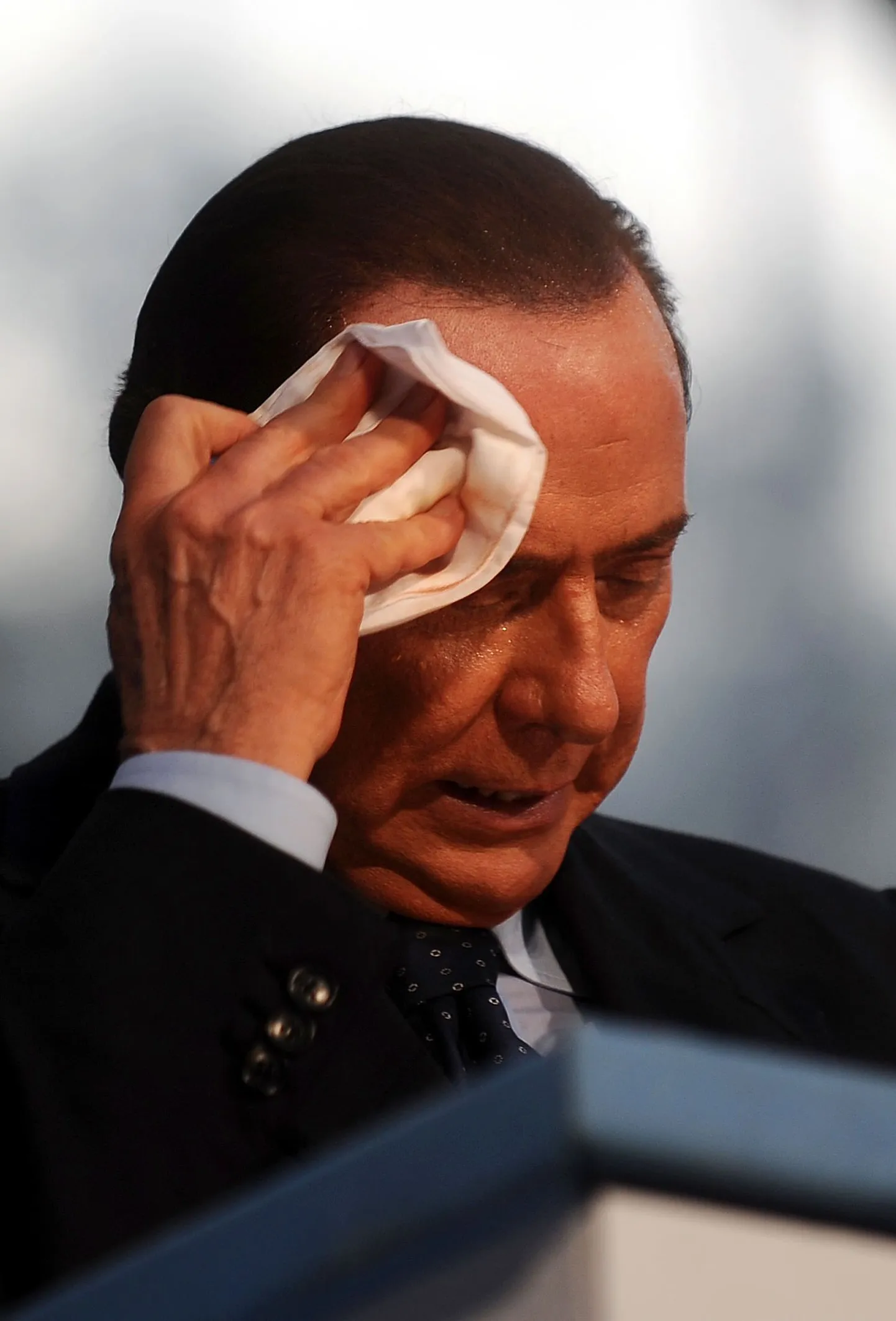 Silvio Berlusconi toetus langeb.