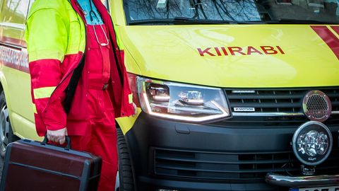 Noored sõitsid mopeediga teelt välja