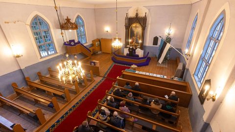 Noorpaarid ei kuku enam ninali altari ette