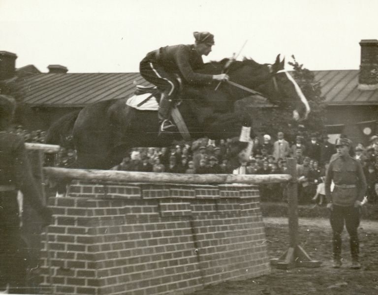 Tartu ratsarügemendi võistlused 1935. a.