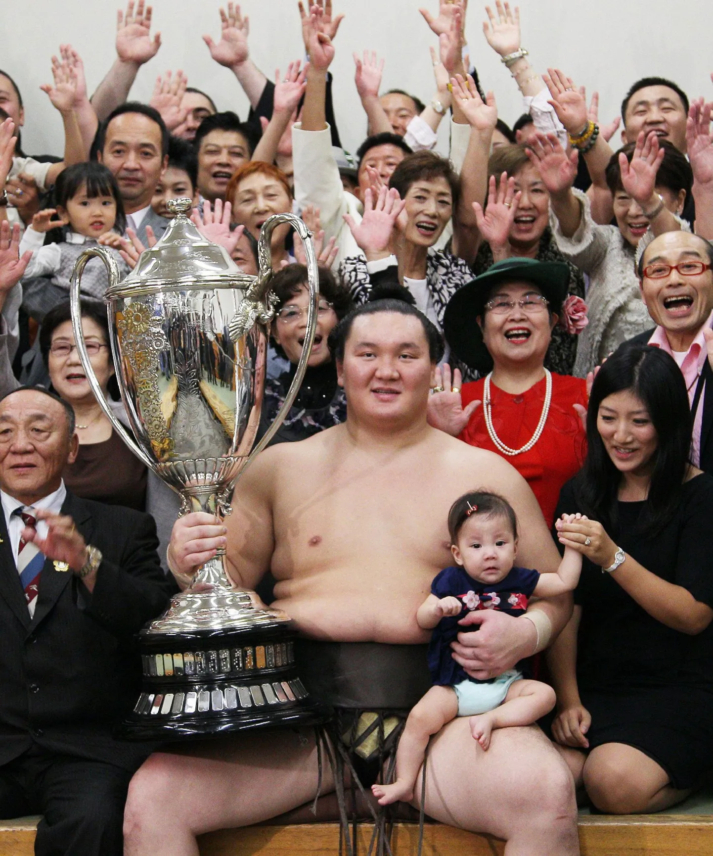 Yokozuna Hakuho fännidega