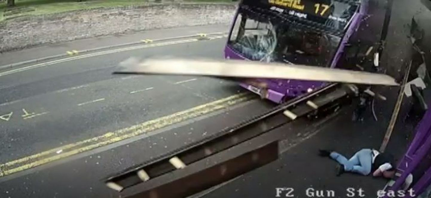 Kummaline liiklusõnnetus Ühendkuningriigis Readingis