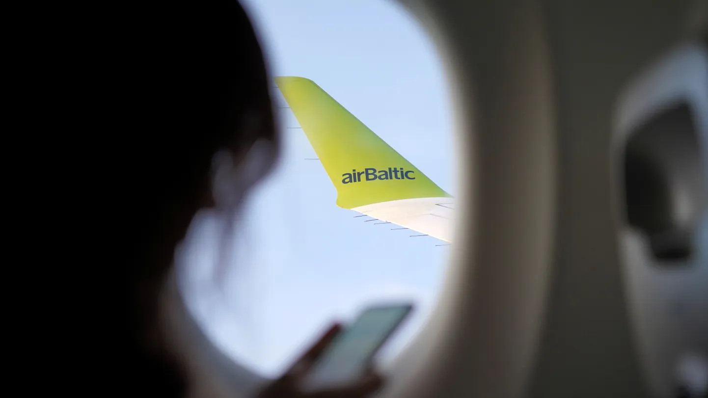 Самолет AirBaltic.