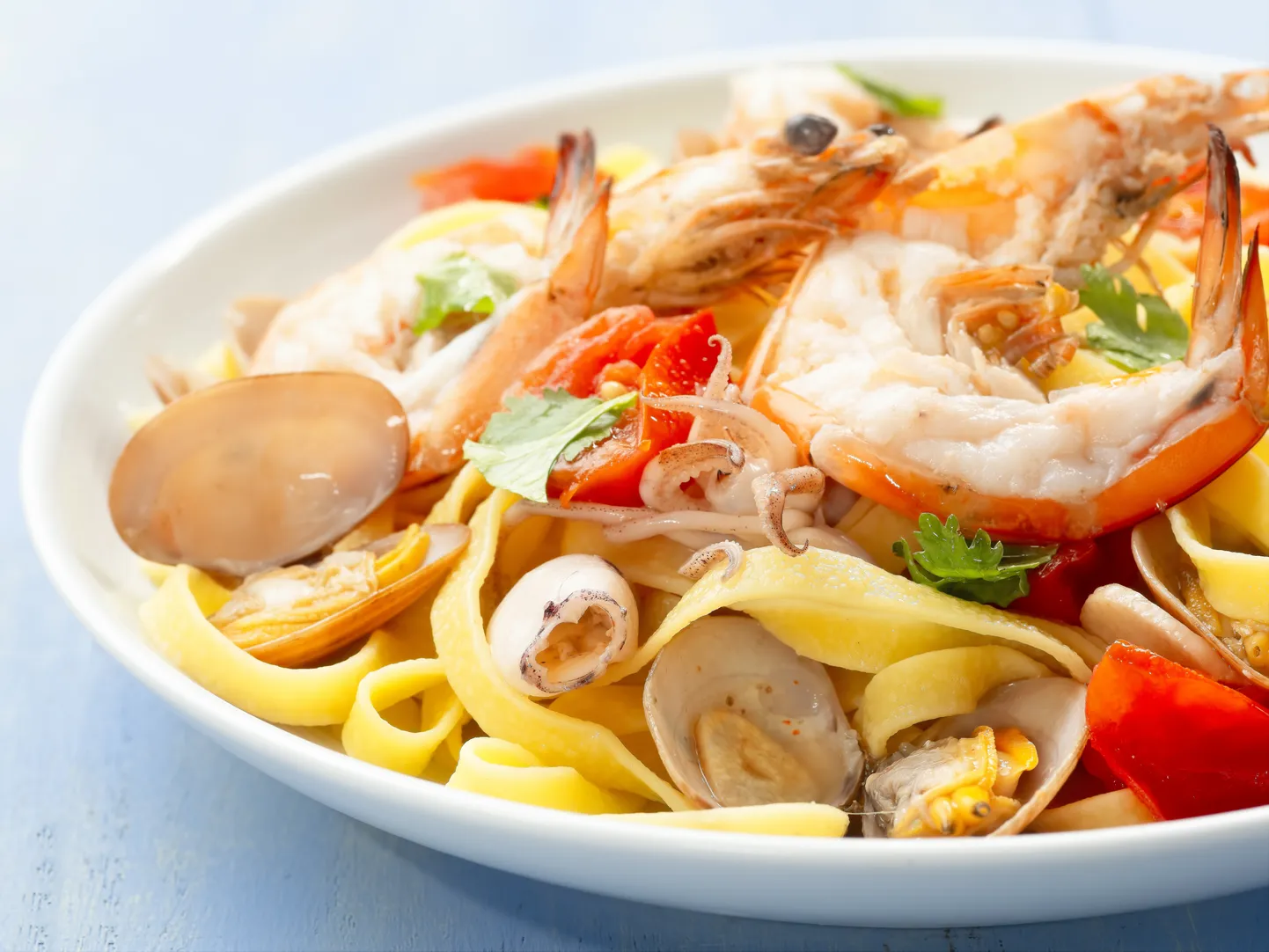 Süsivesikuid sisaldab näiteks pasta.