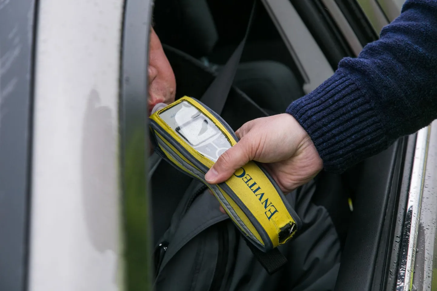 Viljandimaal puhus nädalavahetusel alkomeetrisse üle tuhande autojuhi.